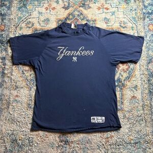 Vintage MLB New York Yankees Distressed Spellout T-shirt